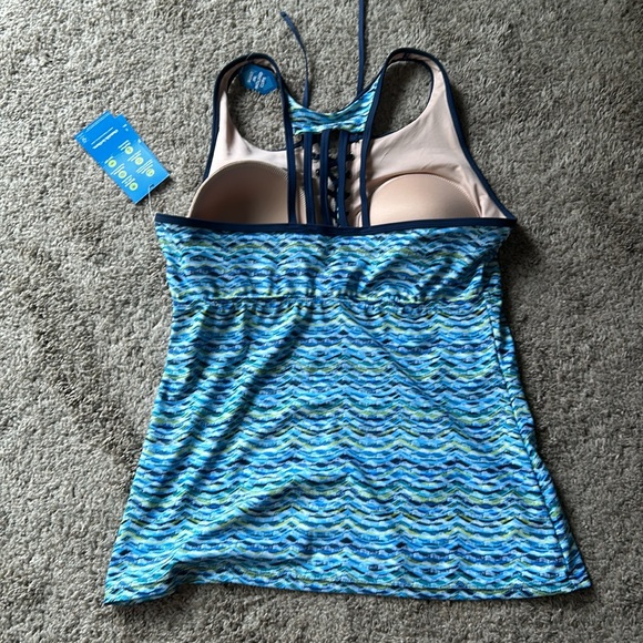 Swimsuit top tankini free country size large - Picture 4 of 4